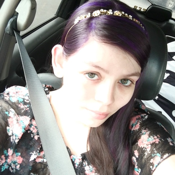 Meet your Posher, Lizza - Picture 6 of 8